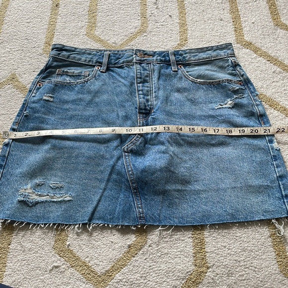 Old Navy High Rise Denim Skirt, Sz. 12 - Picture 7 of 8